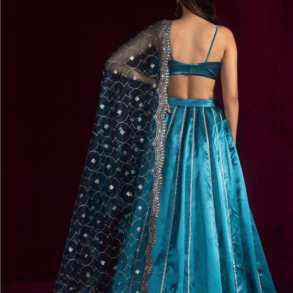 Lashkaraa - Picture 3 of 3